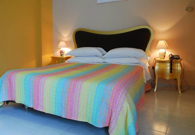 Hotel Michelangelo Teramo Kültér fotó