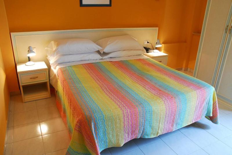 Hotel Michelangelo Teramo Kültér fotó