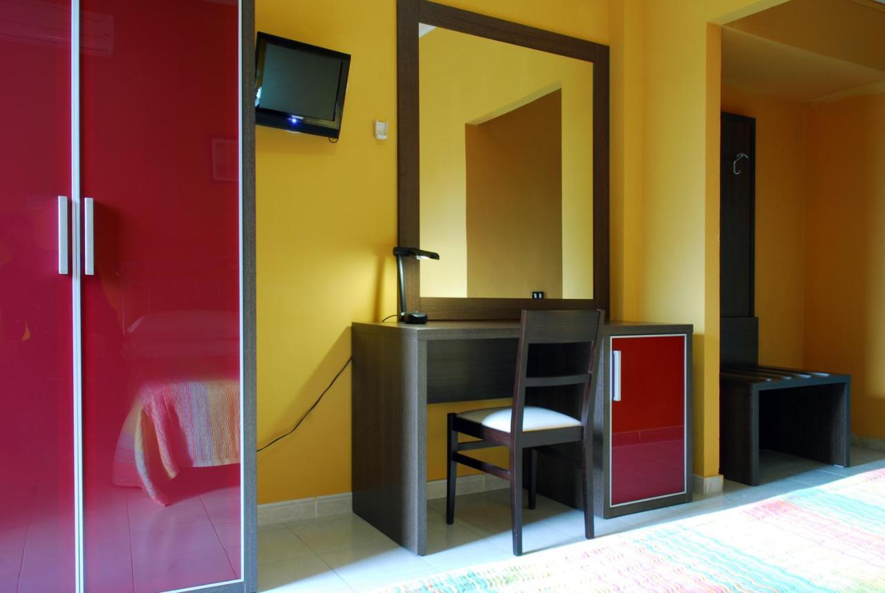 Hotel Michelangelo Teramo Kültér fotó