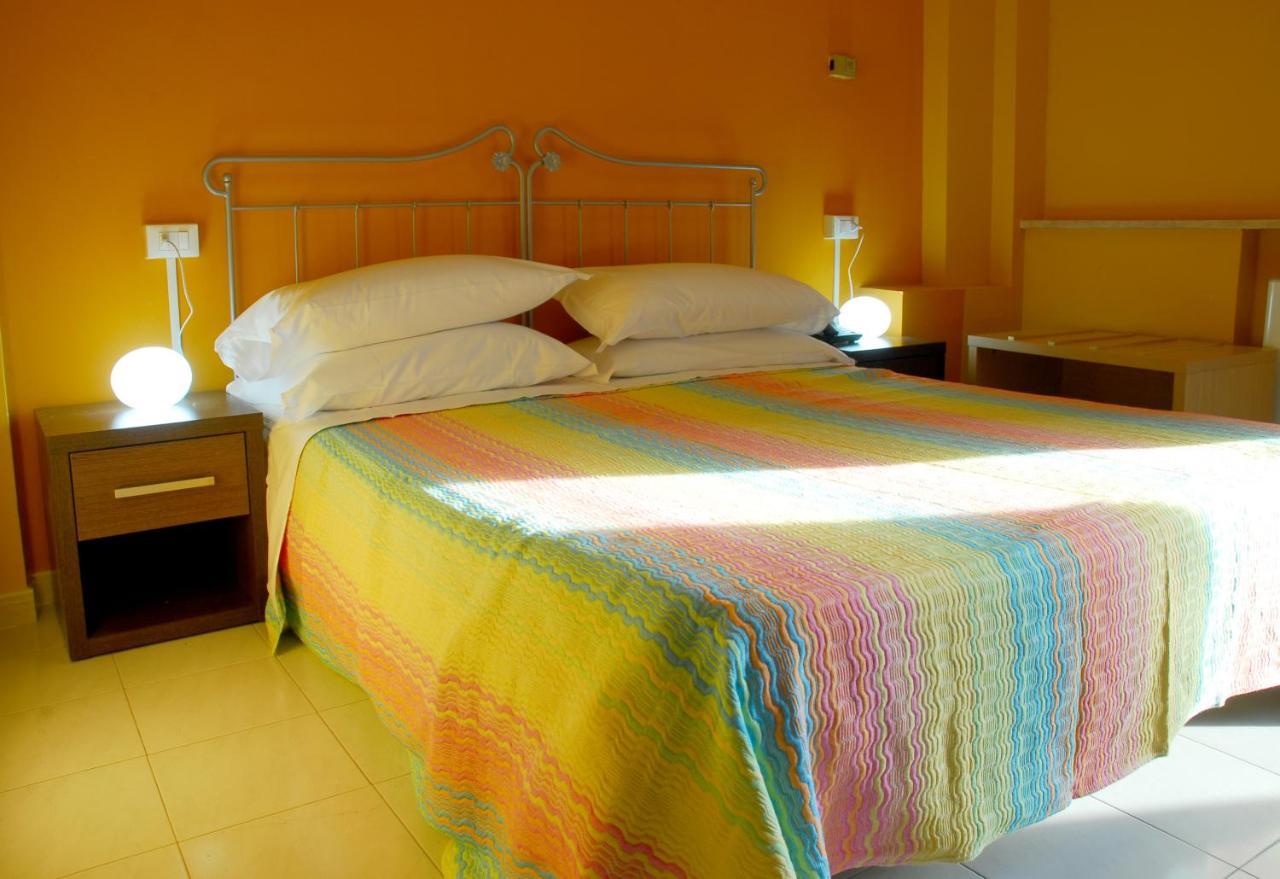 Hotel Michelangelo Teramo Kültér fotó