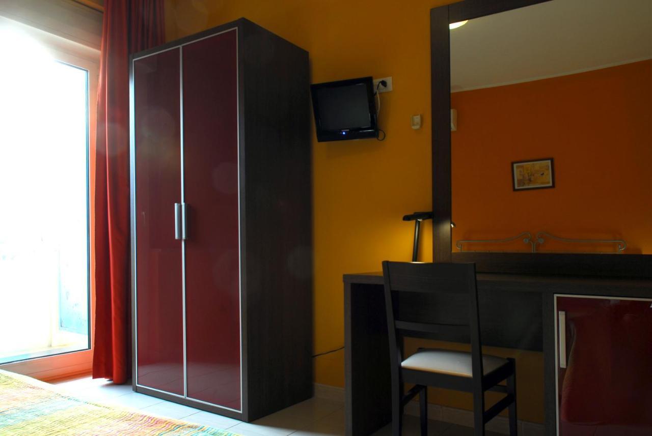 Hotel Michelangelo Teramo Kültér fotó