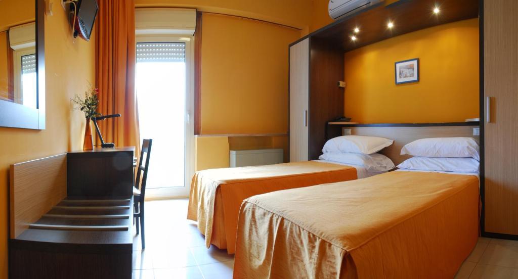 Hotel Michelangelo Teramo Szoba fotó