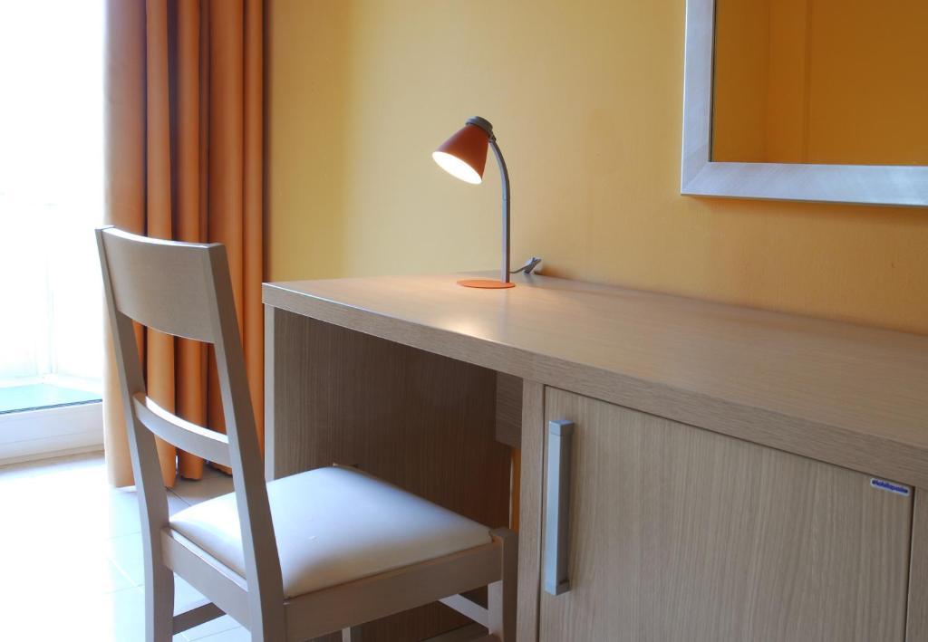 Hotel Michelangelo Teramo Szoba fotó