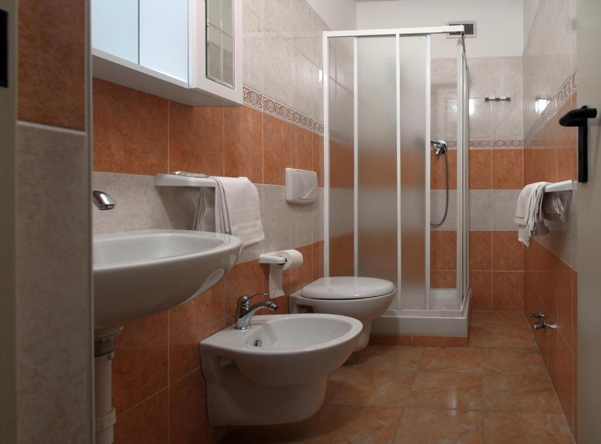 Hotel Michelangelo Teramo Szoba fotó