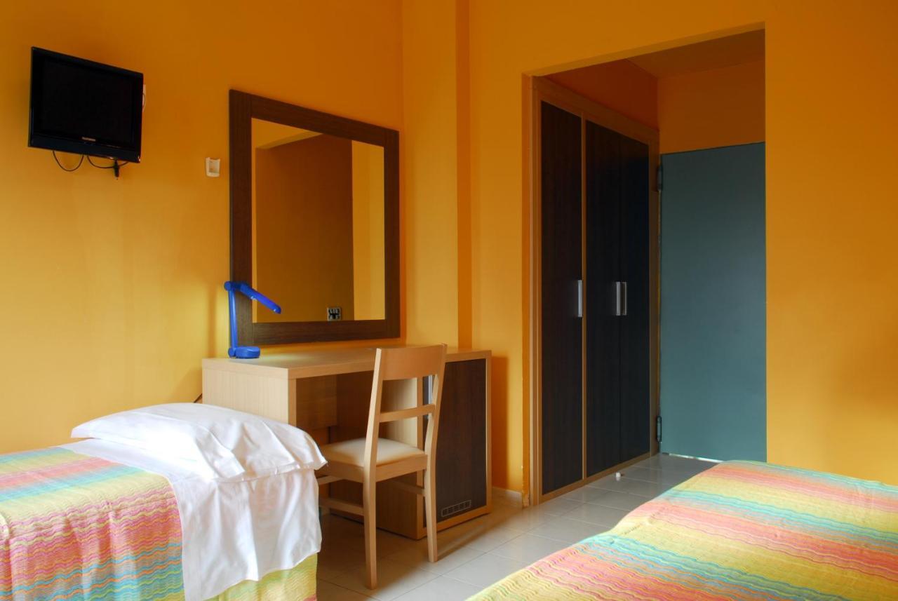 Hotel Michelangelo Teramo Szoba fotó